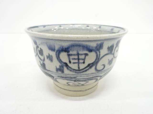 b395 平茶碗 青磁 陽刻 石山窯 梁金錫 木箱 茶道具 古物 b395 平茶碗 青磁 陽刻 石山窯 梁金錫 木箱 茶道具 古物 - メルカリ